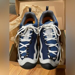 Keen hiking/ walking shoe.